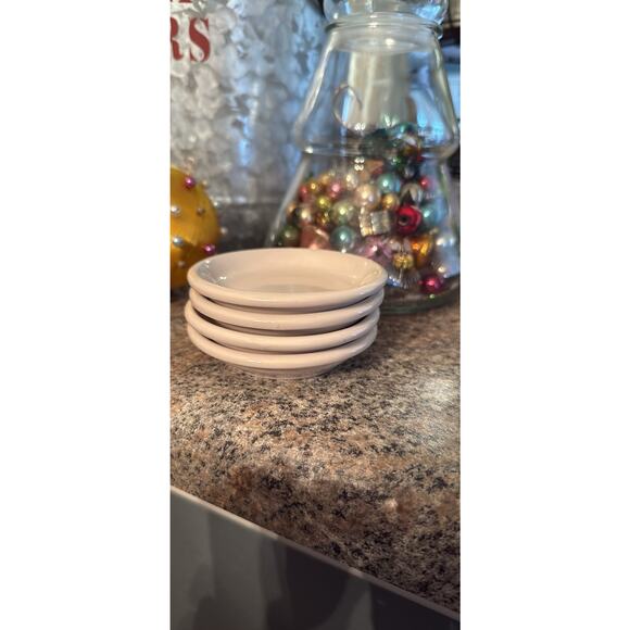 4 restaurantware butter pats - Picture 1 of 3